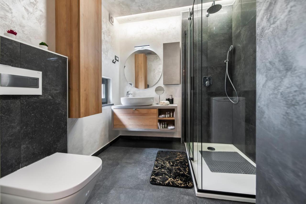 Dc II Downtown Apartment Ровінь Екстер'єр фото