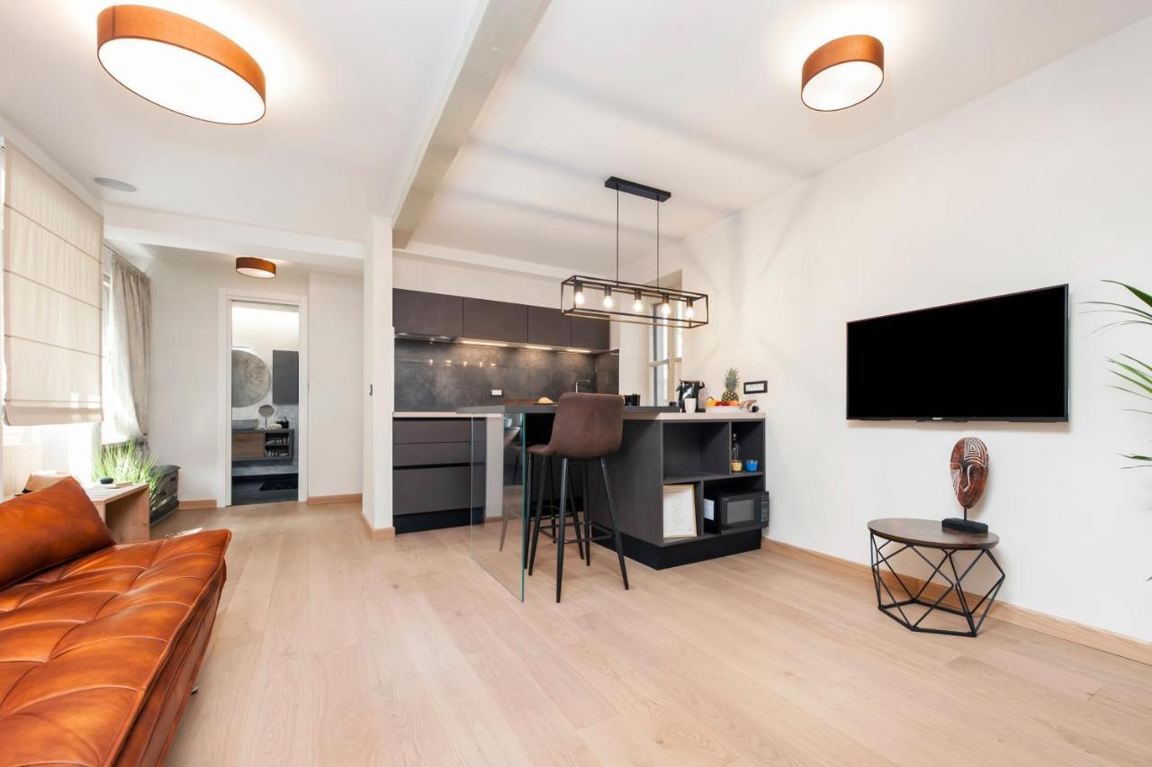 Dc II Downtown Apartment Ровінь Екстер'єр фото