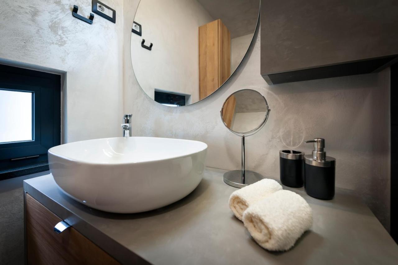 Dc II Downtown Apartment Ровінь Екстер'єр фото