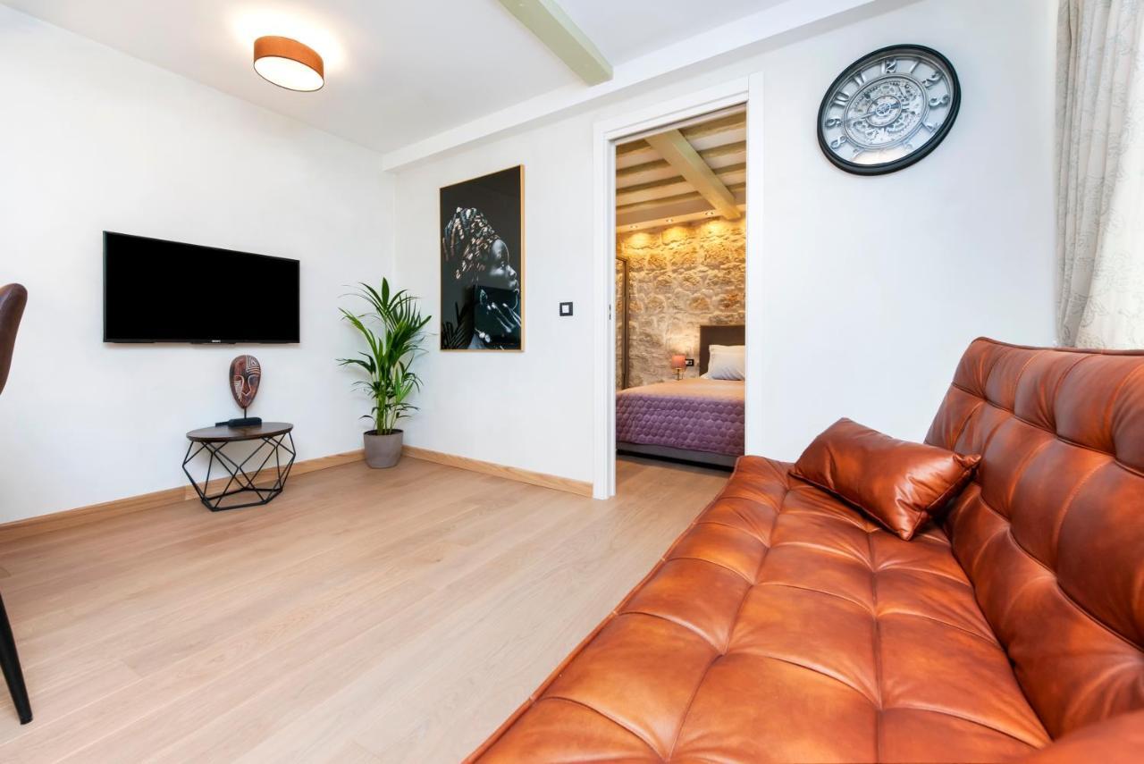 Dc II Downtown Apartment Ровінь Екстер'єр фото