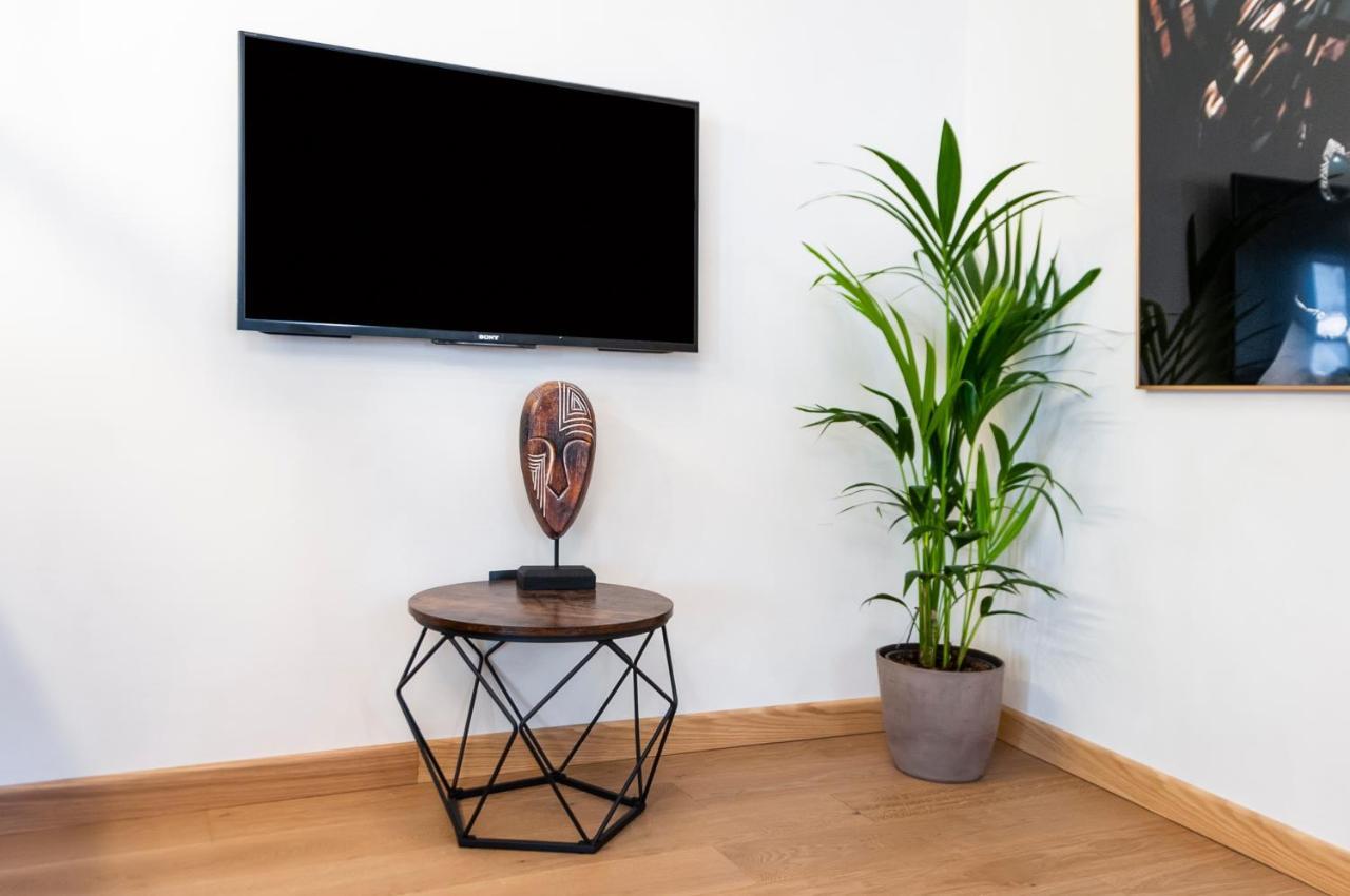 Dc II Downtown Apartment Ровінь Екстер'єр фото