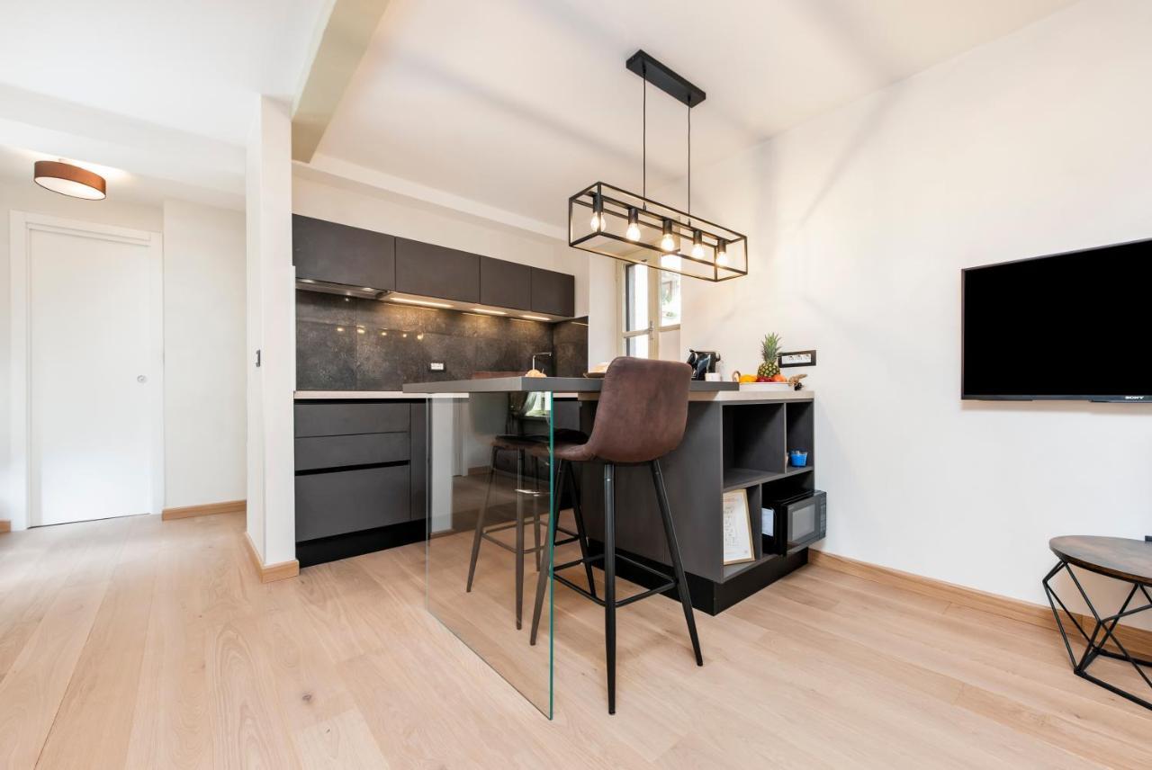 Dc II Downtown Apartment Ровінь Екстер'єр фото