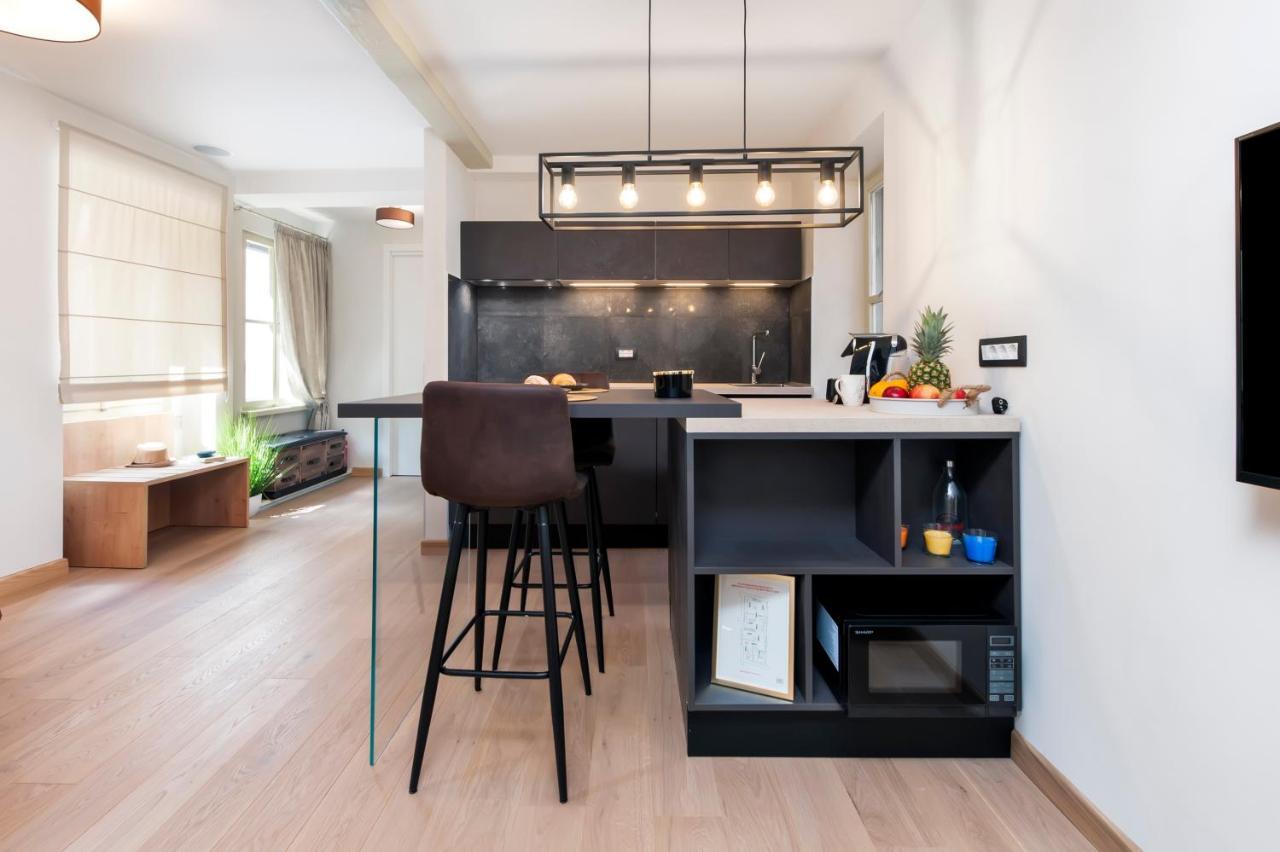 Dc II Downtown Apartment Ровінь Екстер'єр фото