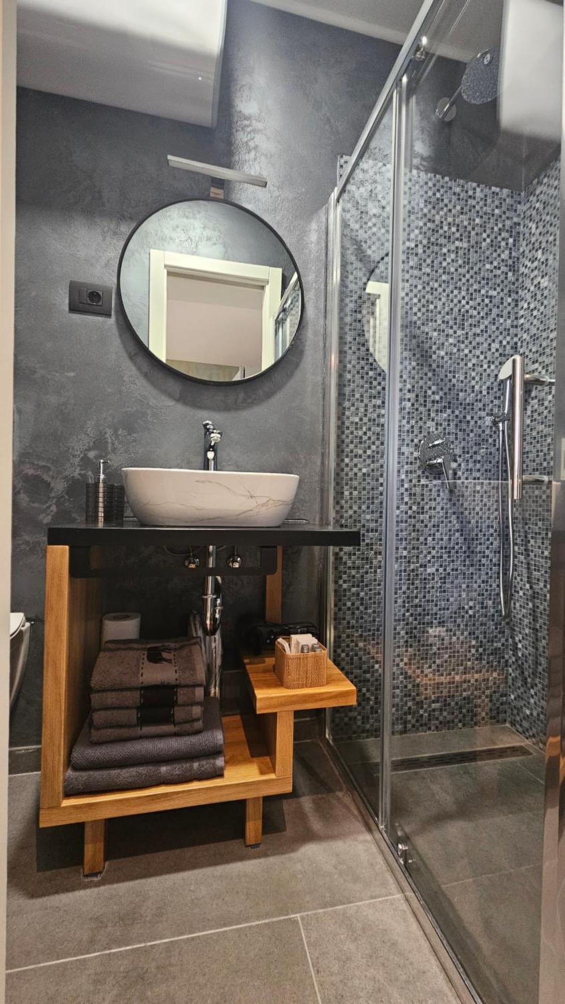 Dc II Downtown Apartment Ровінь Номер фото