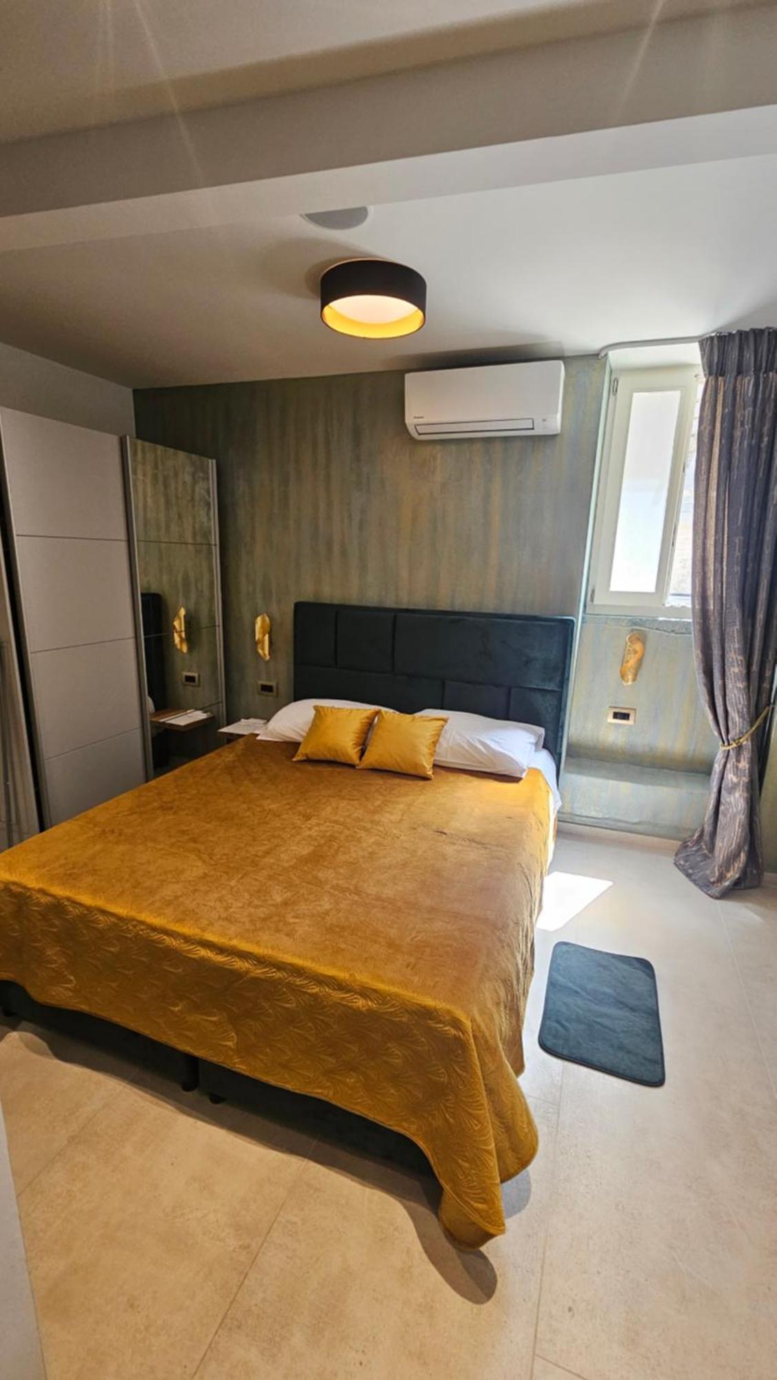 Dc II Downtown Apartment Ровінь Номер фото