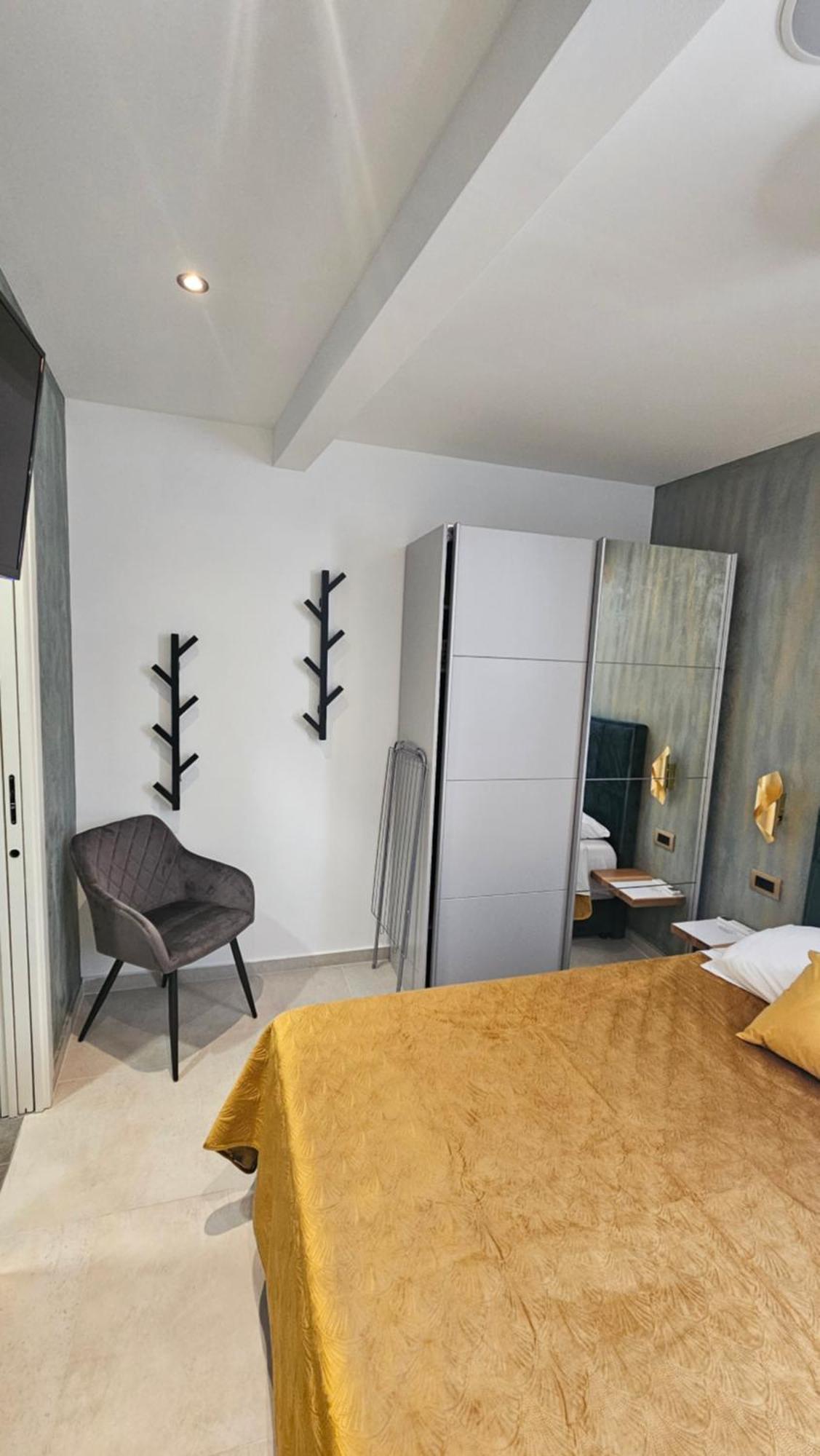 Dc II Downtown Apartment Ровінь Номер фото